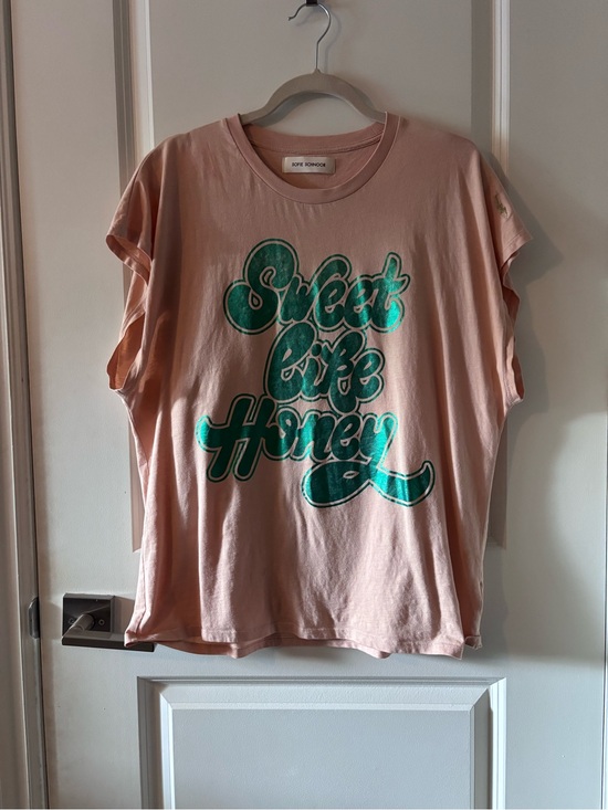 Tops - Soft Pink "Sweet Bye Honey" Graphic Tee